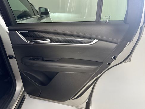 Used 2020 Cadillac XT6 Premium Luxury image 28