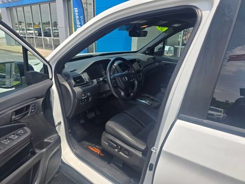 Used 2022 Honda Passport TrailSport image 10