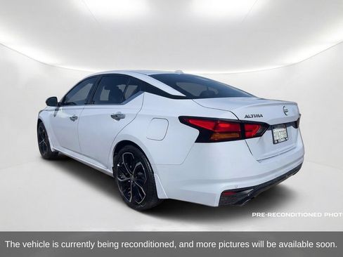 Used 2025 Nissan Altima 2.5 SR FWD image 8