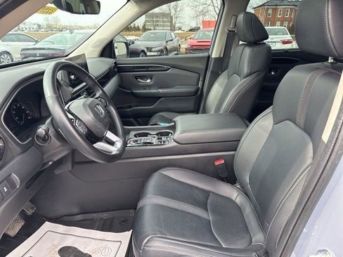 Certified 2023 Honda Pilot Touring image 29