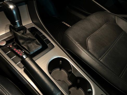 Used 2014 Volkswagen Passat TDI SE image 32