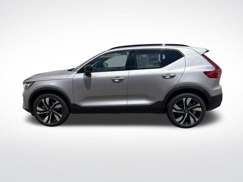 New 2026 Volvo XC40 B5 Ultra w/ Climate Package image 2