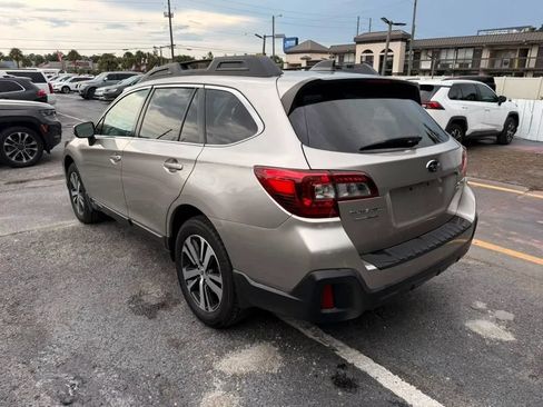 Used 2018 Subaru Outback 2.5i Limited AWD/4WD image 5