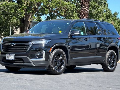 Used 2022 Chevrolet Traverse LS w/ Midnight/Sport Edition image 7