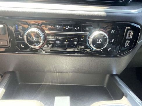 New 2026 GMC Sierra 1500 SLT w/ SLT Convenience Package image 16