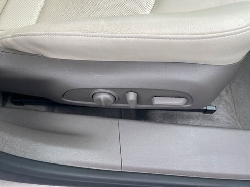 Used 2024 Chevrolet Malibu LT FWD image 17