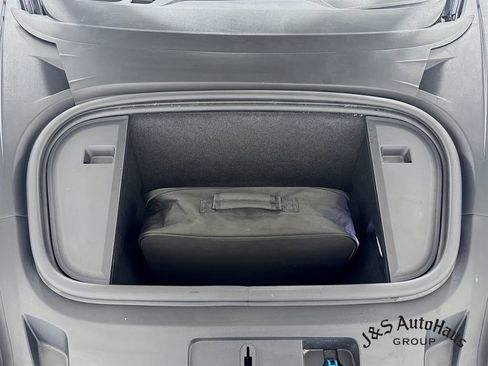 Used 2021 Porsche Taycan image 37