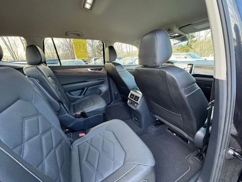 Used 2024 Volkswagen Atlas SE image 24