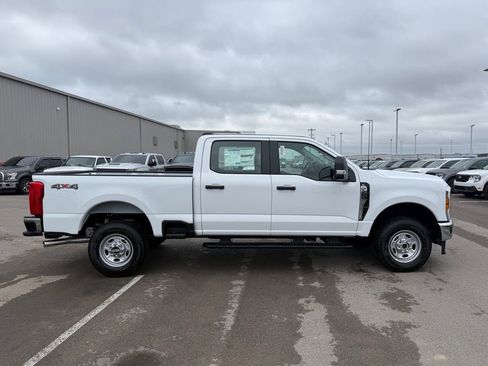 New 2026 Ford F250 XL w/ XL Chrome Package image 33