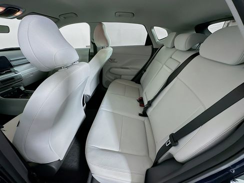 Used 2025 Hyundai Kona SEL image 28