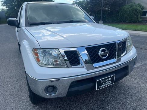 Used 2011 Nissan Frontier SV RWD image 12