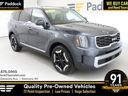 Used 2024 Kia Telluride S w/ S Sunroof Package