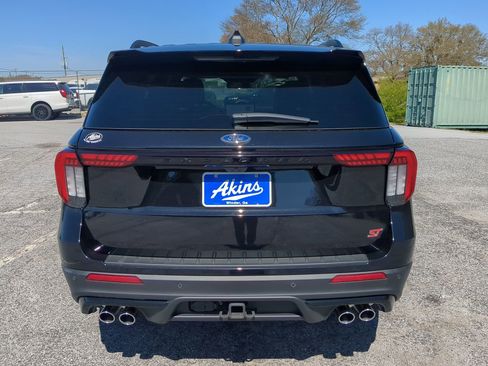 Certified 2025 Ford Explorer ST image 4