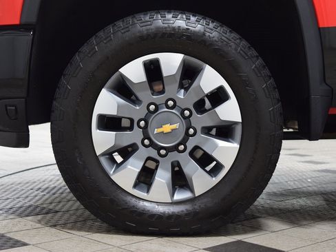 Used 2024 Chevrolet Silverado 2500 Custom w/ Custom Value Package image 30