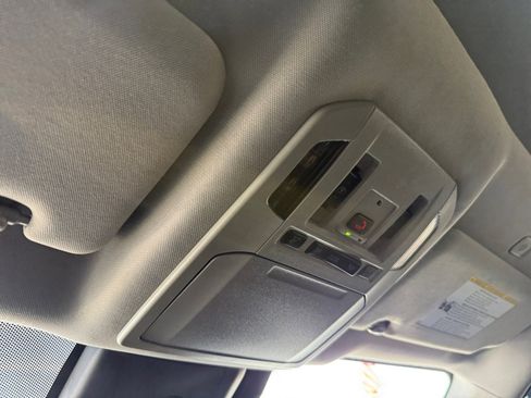 Used 2024 Toyota Highlander Platinum image 20