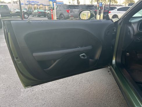 Used 2018 Dodge Challenger SRT w/ Technology Group image 34