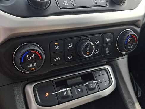 Used 2023 GMC Acadia SLE w/ Driver Convenience Package FWD image 20