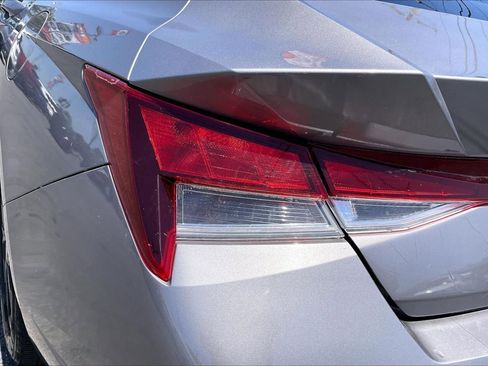 Used 2023 Hyundai Elantra SEL FWD image 30