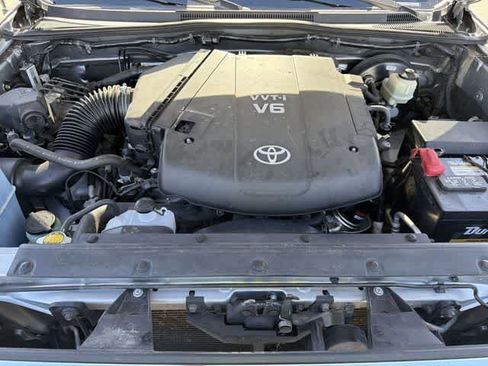 Used 2015 Toyota Tacoma PreRunner w/ Limited Package RWD image 11