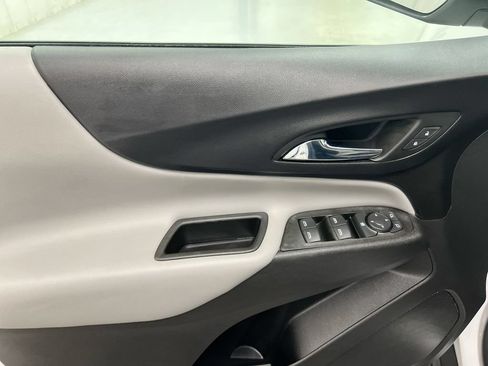 Used 2022 Chevrolet Equinox LT FWD image 20