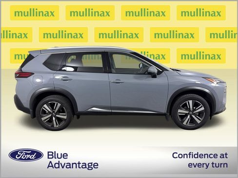 Used 2021 Nissan Rogue SL w/ Premium Package FWD image 2