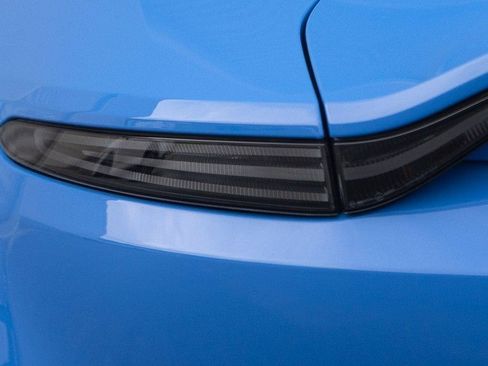 Used 2021 Aston Martin V8 Vantage Coupe RWD image 25
