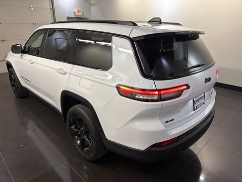 Used 2025 Jeep Grand Cherokee L Limited w/ Luxury Tech Group II AWD/4WD image 4
