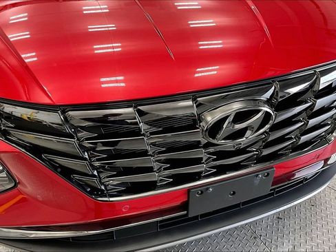 Certified 2023 Hyundai Tucson Limited AWD/4WD image 28