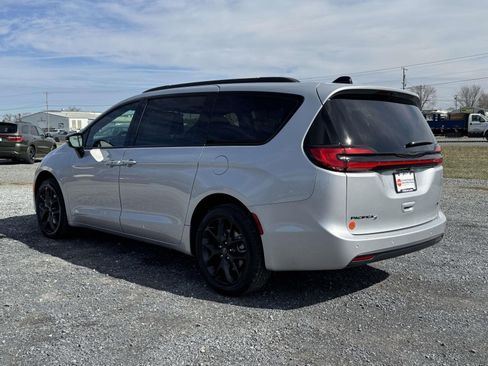 New 2026 Chrysler Pacifica Select w/ S Appearance Package AWD/4WD image 22
