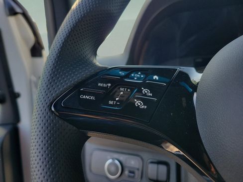 Used 2025 Mercedes-Benz Sprinter 2500 image 23