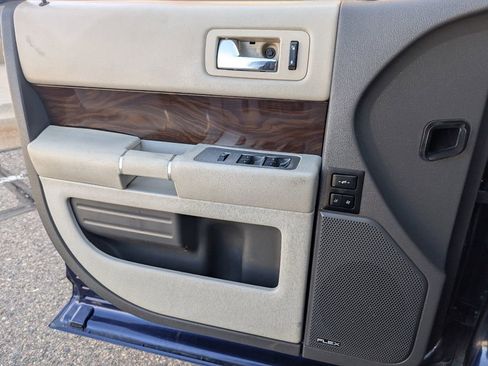 Used 2011 Ford Flex SEL w/ Rapid Spec Order Code image 29