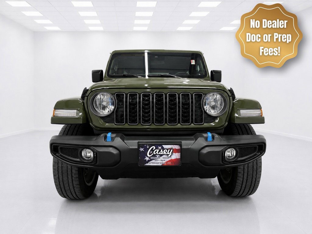 Used 2024 Jeep Wrangler Unlimited w/ Technology Group AWD/4WD image 2