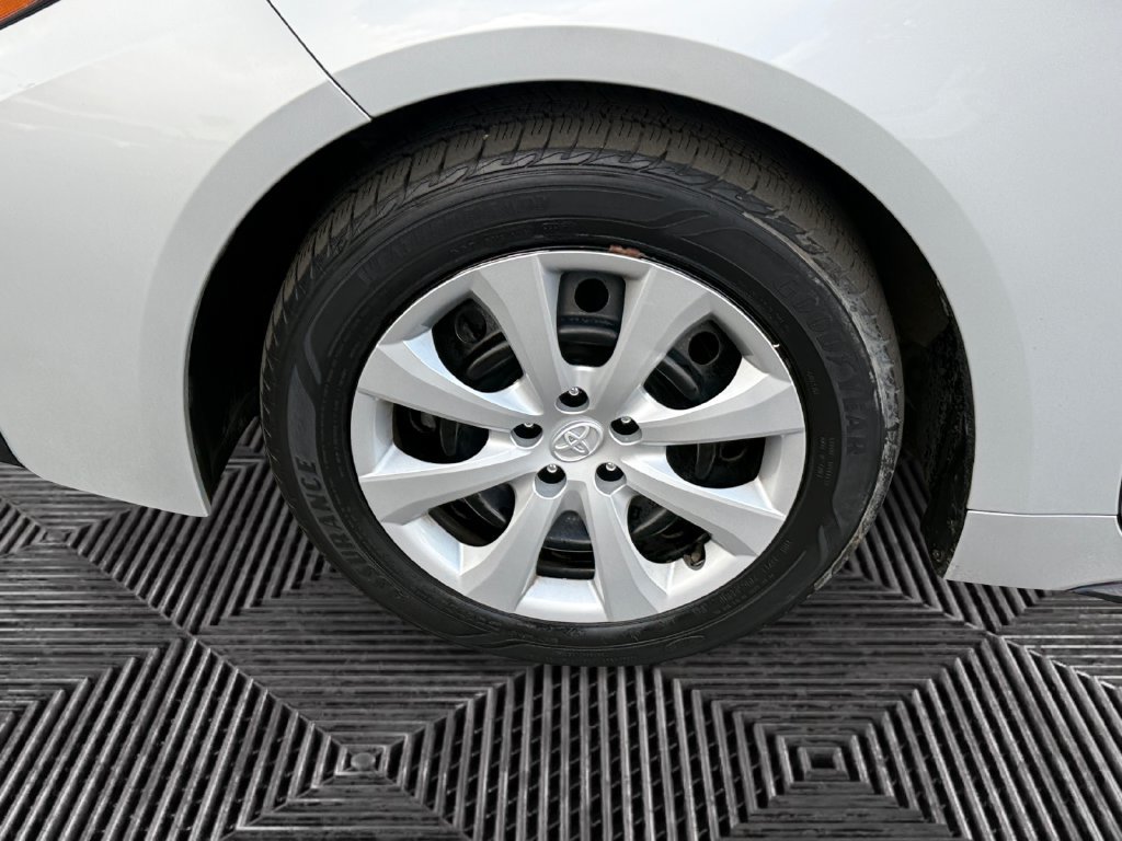 Used 2022 Toyota Corolla SE FWD image 14
