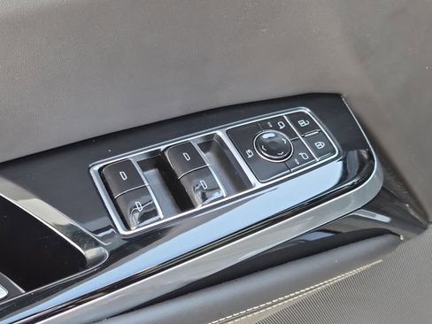 Used 2025 Cadillac Escalade Sport Platinum image 24