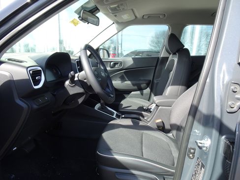 New 2026 Hyundai Venue SEL image 8