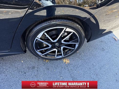 New 2025 Nissan Sentra SR w/ SR Premium Package image 21