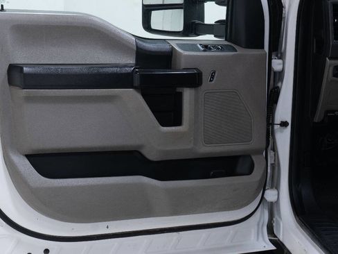 Used 2018 Ford F550 4x4 Regular Cab Super Duty image 22