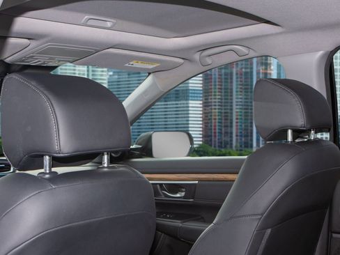 Used 2022 Honda CR-V Touring image 13