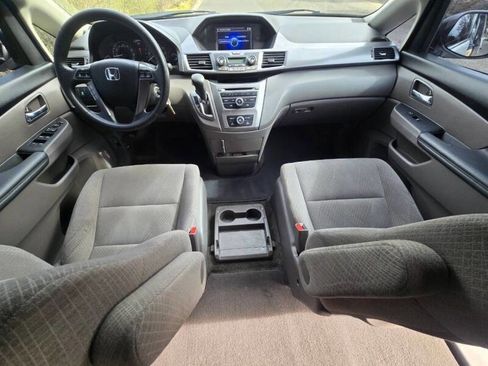 Used 2014 Honda Odyssey LX image 3