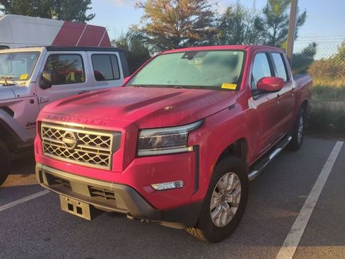 Certified 2022 Nissan Frontier SV w/ SV Premium Package AWD/4WD image 2