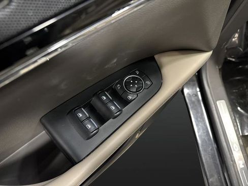 Used 2023 Lincoln Nautilus Reserve image 29