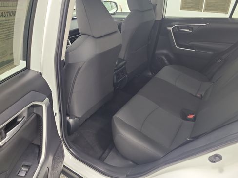 Certified 2025 Toyota RAV4 XLE AWD/4WD image 9