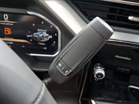 New 2026 GMC Sierra 2500 Denali w/ Denali Reserve Package AWD/4WD image 11