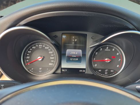 Used 2017 Mercedes-Benz GLC 300 image 32