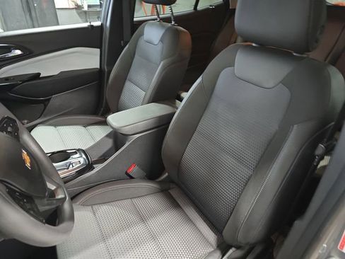 Used 2024 Chevrolet Trax LT image 14