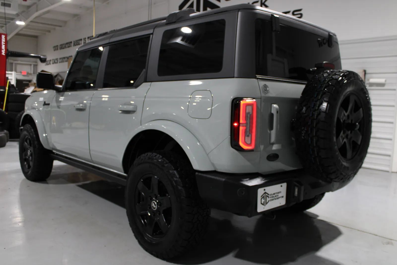 Used 2022 Ford Bronco Outer Banks AWD/4WD image 21