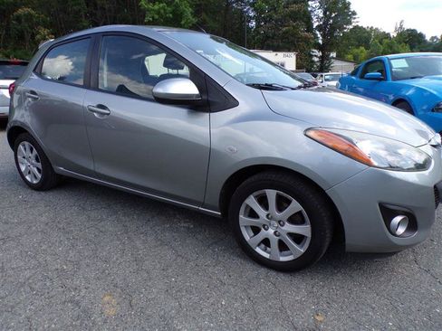 Used 2012 MAZDA MAZDA2 Touring FWD image 4