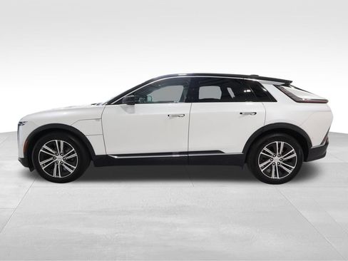 Certified 2024 Cadillac Lyriq Luxury AWD/4WD image 1