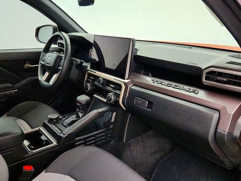 Used 2025 Toyota Tacoma TRD Off-Road image 24