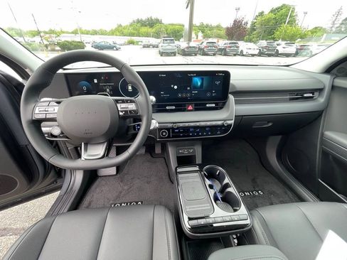 New 2025 Hyundai Ioniq 5 SEL image 12
